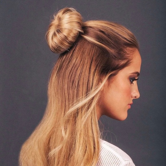 3/$25💥 NWOT 2 Bun Donut Form Sponge Hair Accessory Medium and Large Size Blonde - Picture 2 of 7